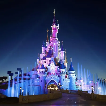 Disneyland-paris 8pers, Wifi, Parking, Garden * Montevrain